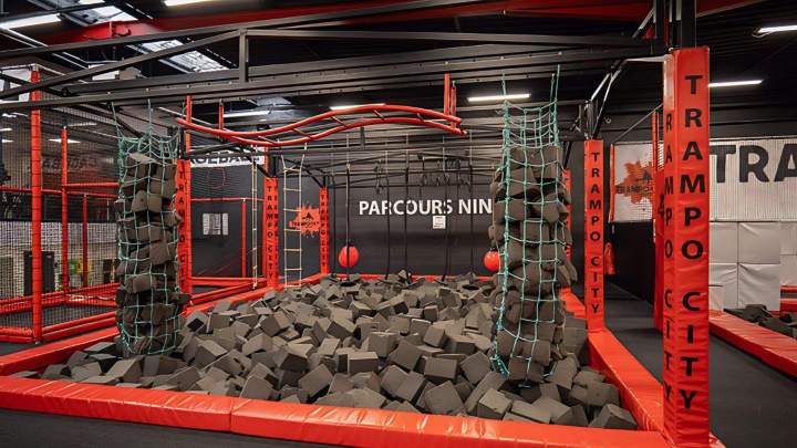 Trampoline d'intérieur Le trampoline, peu importe la météo